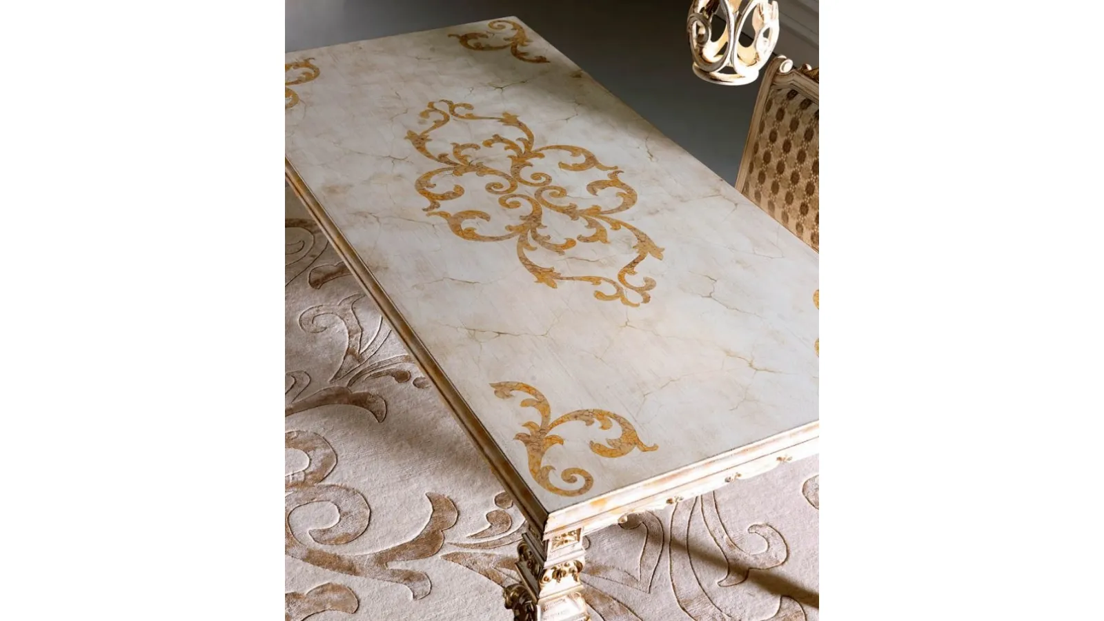 Tavolo rettangolare 3642 B in legno con decorazione in oro di Silvano Grifoni