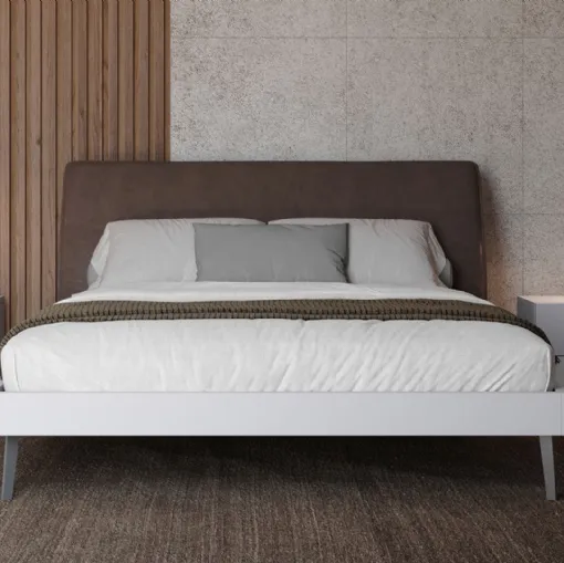 Letto Narciso in laccato opaco con testiera in ecopelle di Giessegi