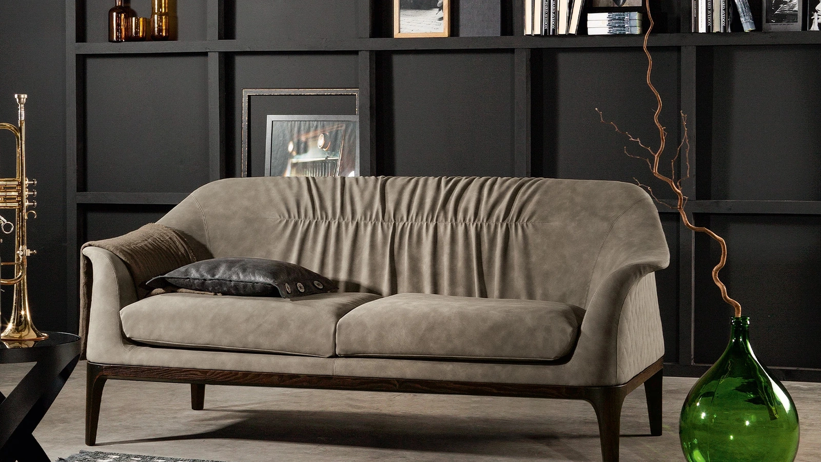 Divano lineare in pelle Tiffany di Tonin Casa