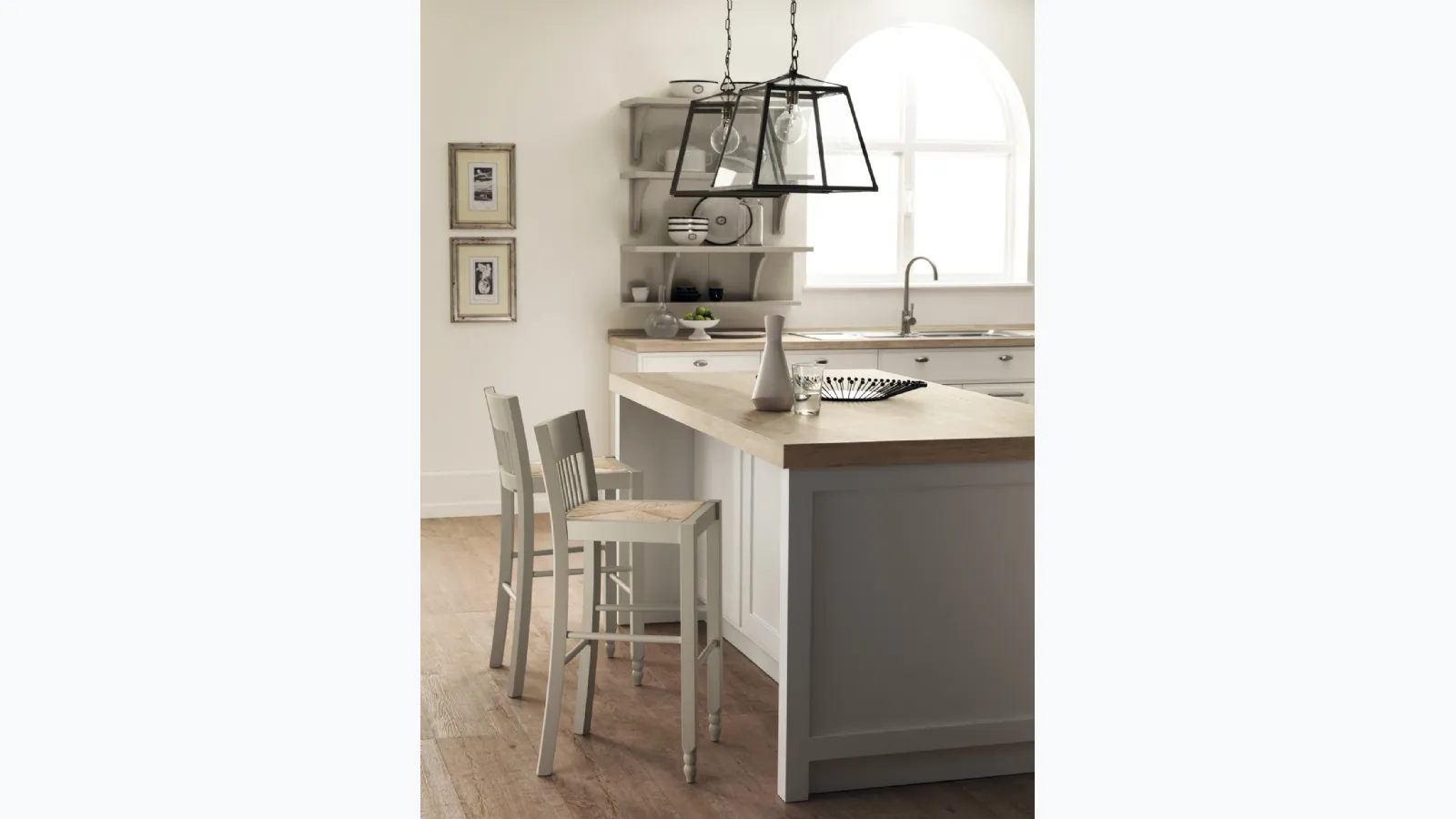 Sgabello Gea in legno massello di Scavolini