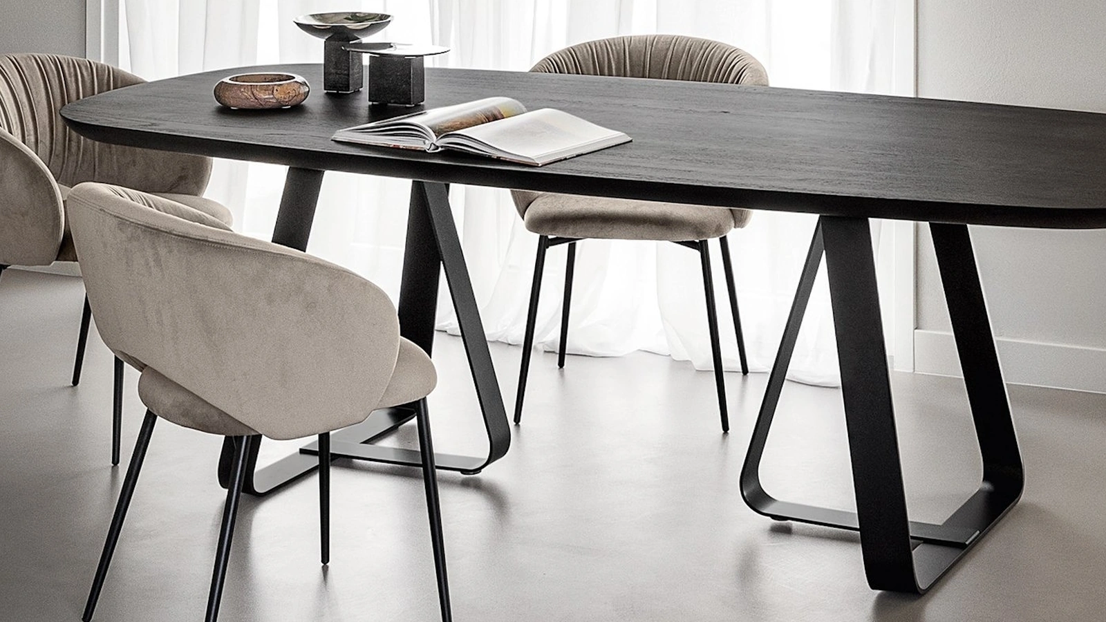 Tavolo ellittico Sunshine di Calligaris