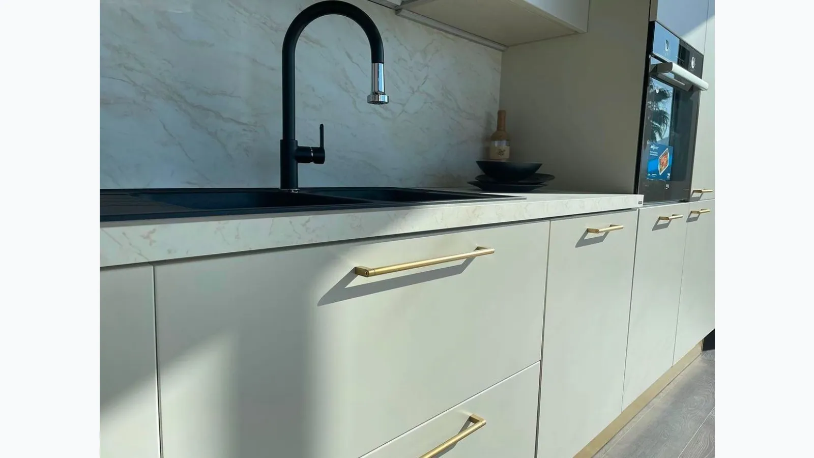 Cucina Scavolini modello MOOD: linee decise e progettualità su misura contraddistinguono tutte le proposte del marchio
