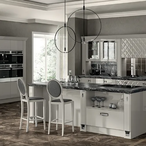 Cucina Classica Exclusiva con anta Glamour di Scavolini