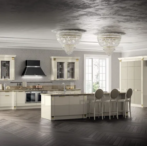 Cucina Classica Exclusiva in laccato lucido Panna Porcellana di Scavolini