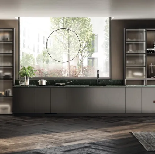 Cucina su misura Motus in laccato effetto metallo Acciaio Scuro di Scavolini