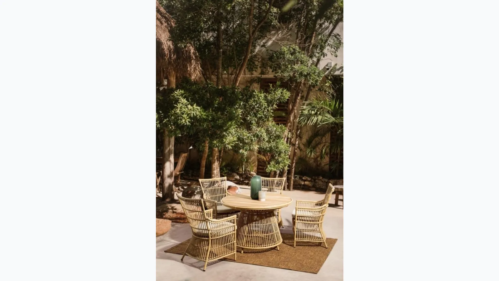 Tavolo e Sedie in alluminio effetto rattan Adelma di Bizzotto